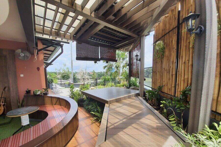 https://plana.co.id/wp-content/uploads/2021/03/rooftop-garden-using-plana-wood.jpg