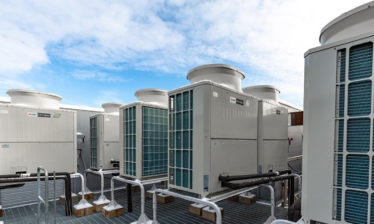 A group of air conditioning units

Description automatically generated